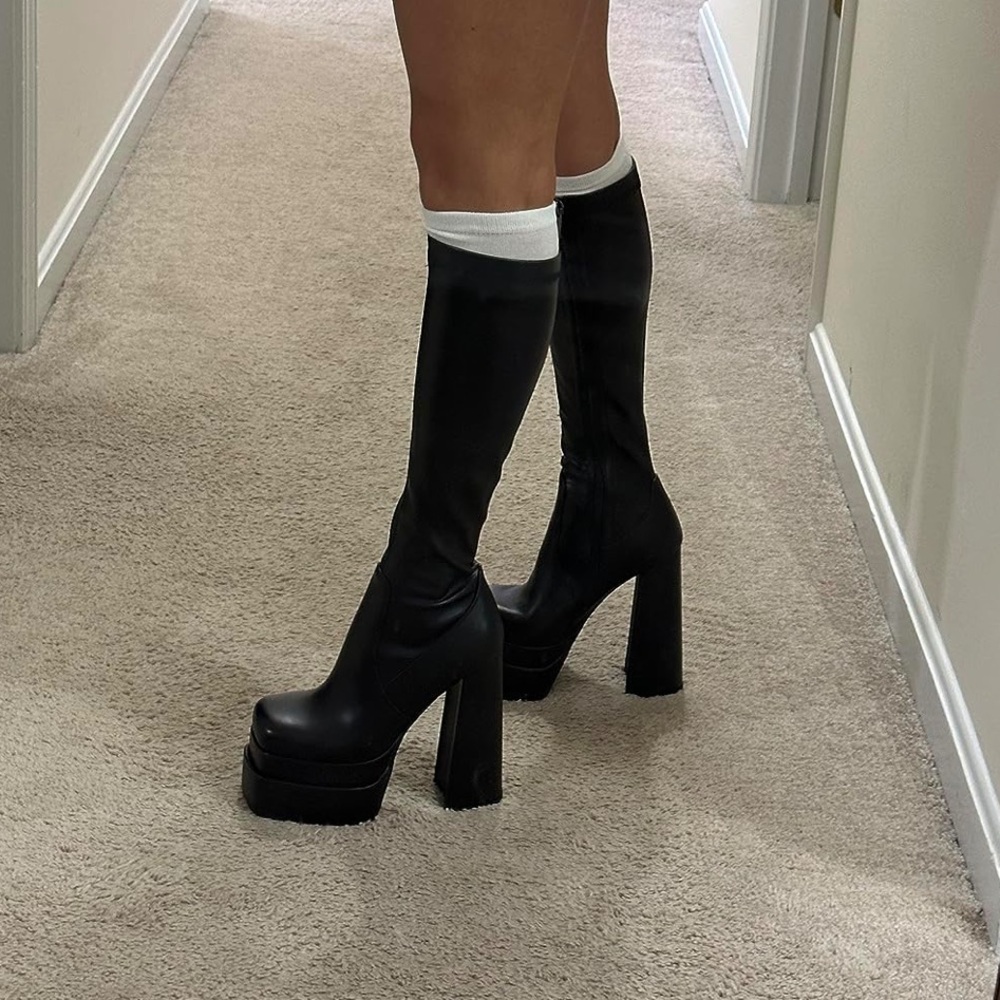 Size 9.5 - 10 women’s black platform knee high sexy boot